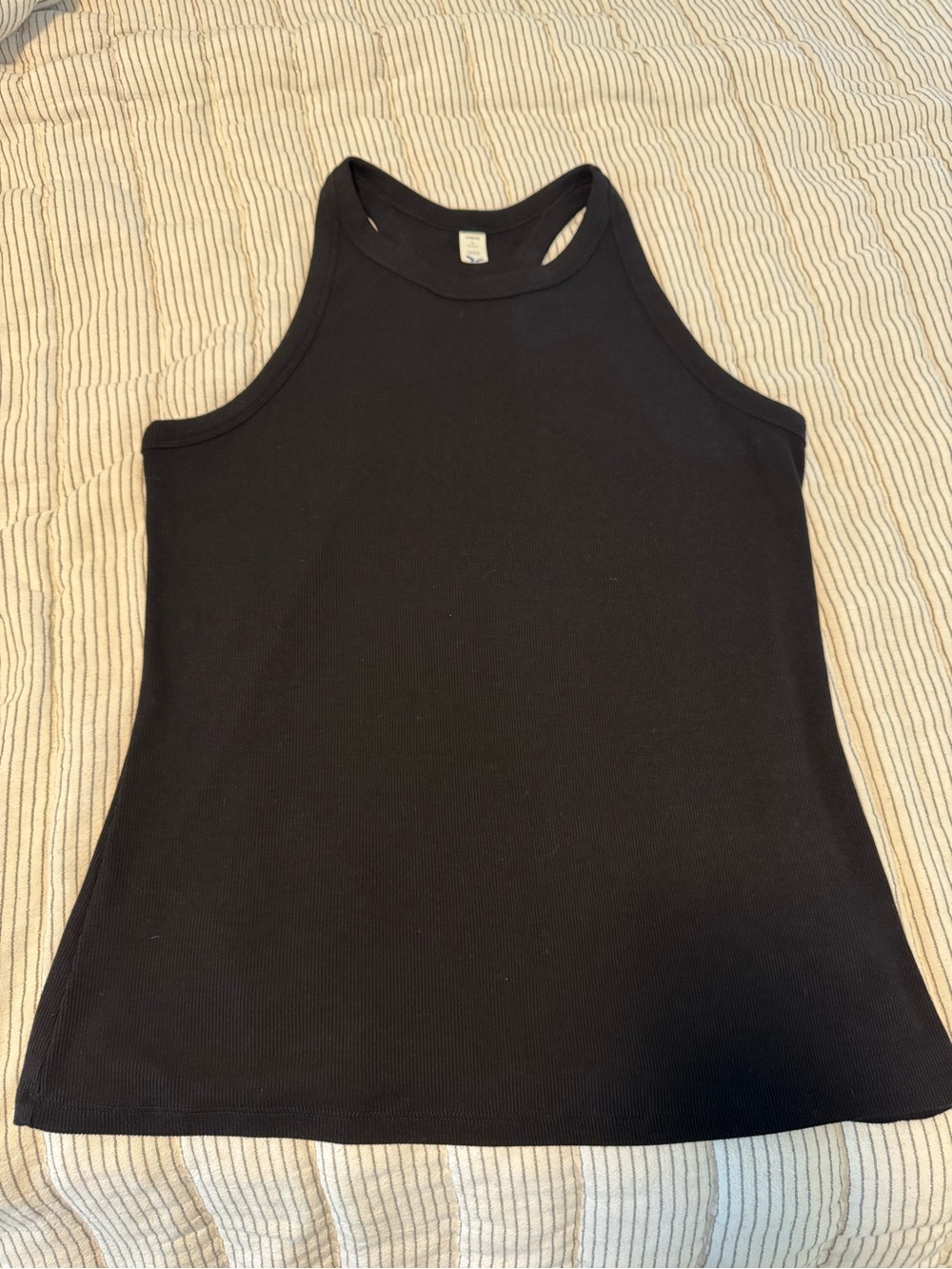 Old Navy UltraLite Racerback Rib-Knit Performance Tank - Picture 3 of 10